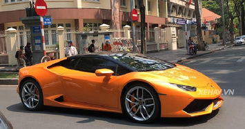 Cận cảnh siêu xe Lamborghini Huracan hàng hiếm ở Sài Gòn