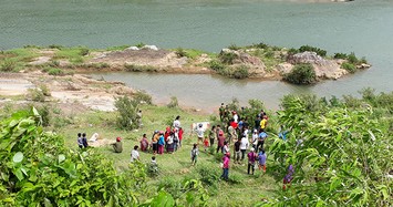 Phát hiện thi thể nam thanh niên nổi trên sông ở Hà Nội