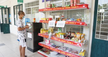 Siêu thị bán hàng giá 0 đồng bên trong khu cách ly ở Sài Gòn 
