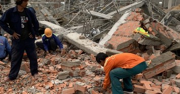 Sập tường đang xây trong KCN Nhơn Hòa, ít nhất 9 người thương vong