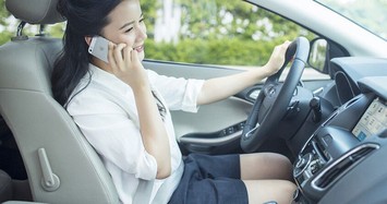 Sử dụng điện thoại khi lái xe năm 2022 bị phạt cao nhất tới 3 triệu đồng