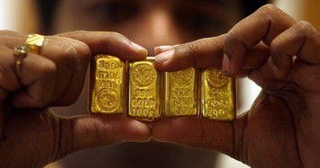 Giá vàng hôm nay: Vàng trong nước lao dốc theo vàng thế giới