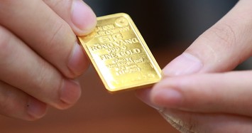 Giá vàng hôm nay: USD tăng giá, vàng bất ngờ lao dốc 