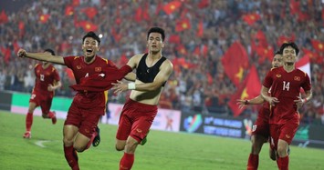 Video: Dân mạng tò mò chiếc áo Tiến Linh để lộ khi ăn mừng bàn thắng vào lưới U23 Malaysia