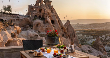 Ấn tượng khách sạn hang động độc đáo ở Thổ Nhĩ Kỳ
