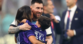 Khoảnh khắc ngọt ngào của Messi cùng vợ và các con ăn mừng chiến thắng