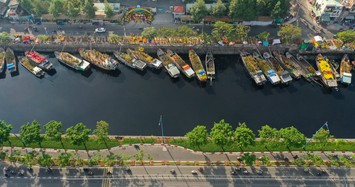 Rộn ràng chợ hoa Xuân “Trên bến dưới thuyền” ở TP HCM