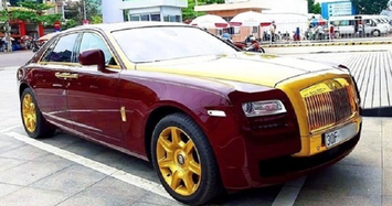 Siêu xe Rolls-Royce Ghost dát vàng giảm gần 1 tỷ đồng vẫn không ai mua