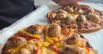 Món ăn gây sốc: Pizza tinh hoàn gà
