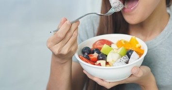 Ăn trái cây thay cơm để giảm cân, cô gái bị mất mạng