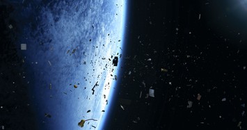 Trái đất bị đe dọa như nào khi 9.600 tấn rác trôi nổi trong vũ trụ?