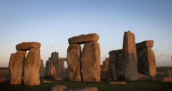 Hé lộ người bỏ tiền mua bãi đá cổ Stonehenge và tặng cho nước Anh