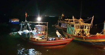 Hà Tĩnh: Xác người đàn ông lõa thể mắc vào lưới ngư dân