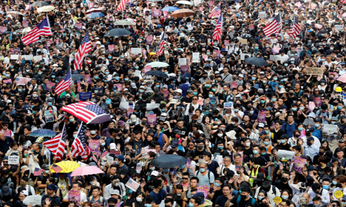 Toàn cảnh cuộc biểu tình trước lãnh sự quán Mỹ ở Hong Kong
