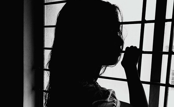 Tin lời dụ dỗ cô gái Ấn Độ bị cưỡng hiếp tập thể