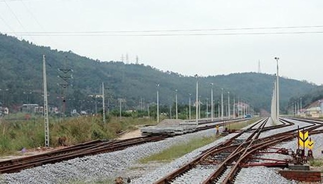 Dự án đường sắt Yên Viên - Hạ Long chậm 17 năm: Người dân trong phạm vi dự án lao đao 