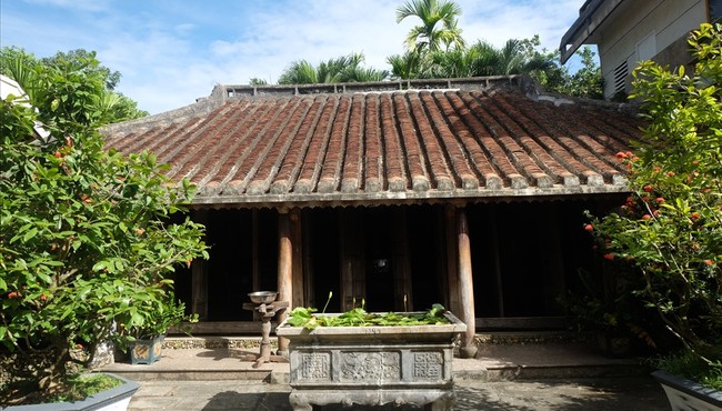 Cận cảnh ngôi nhà cổ Tích Thiện Đường 200 tuổi ở Thái Lai 