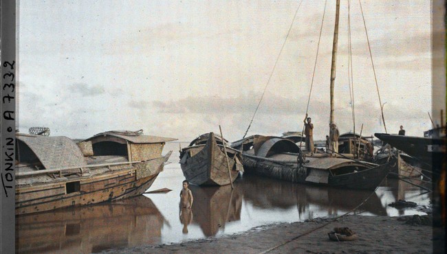 Loạt ảnh khó quên về sông Hồng và cầu Long Biên năm 1915