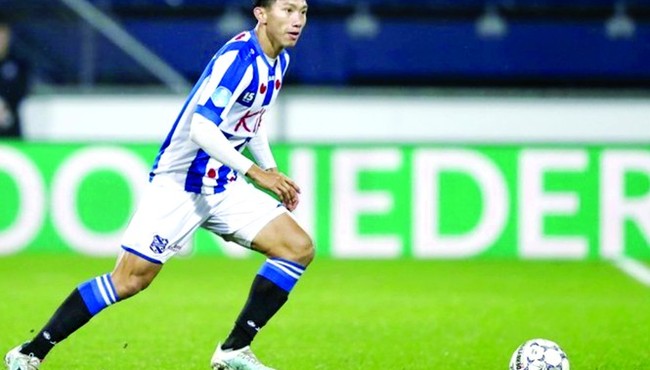HLV Johnny Jansen: Văn Hậu có nhiều cơ hội ra sân tại SC Heerenveen