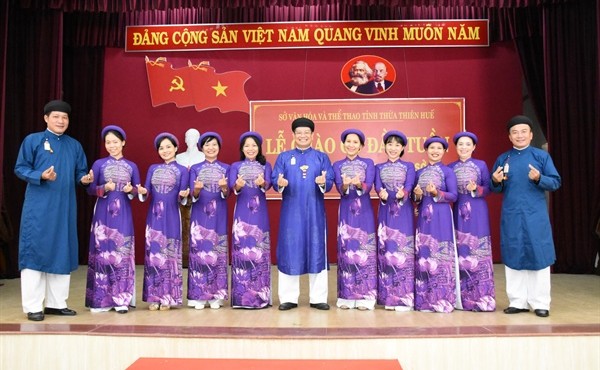 Thừa Thiên Huế: Cán bộ Sở VHTT sẽ mặc áo dài truyền thống đi làm vào thứ Hai đầu tháng