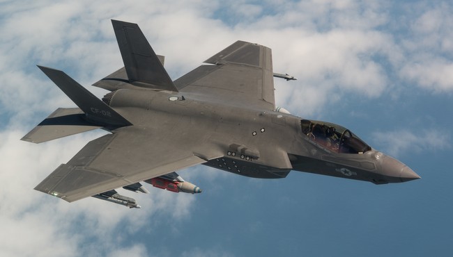 Dây chuyền lắp ráp của Lockheed Martin và các máy bay F-35 Lightning II.