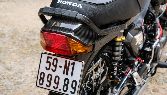 Honda Dream huyền thoại được dân chơi Sài Gòn chi hơn 100 triệu độ lại