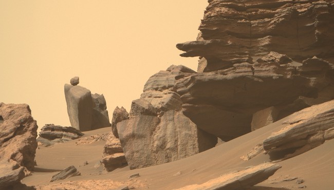 NASA công bố bức ảnh chụp ở sao Hỏa khiến công chúng thích thú