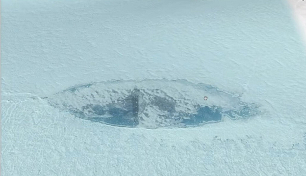 Nam Cực là lối vào thế giới lòng đất?