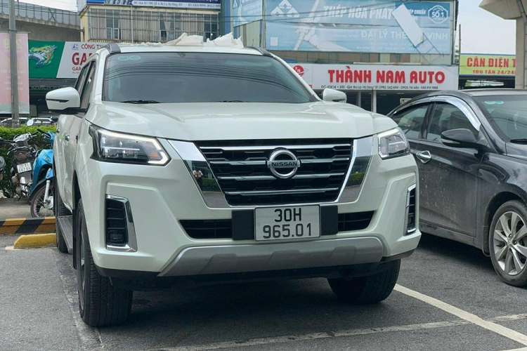 Can canh SUV Nissan Terra 2022 dau tien tai Viet Nam co bien so-Hinh-2