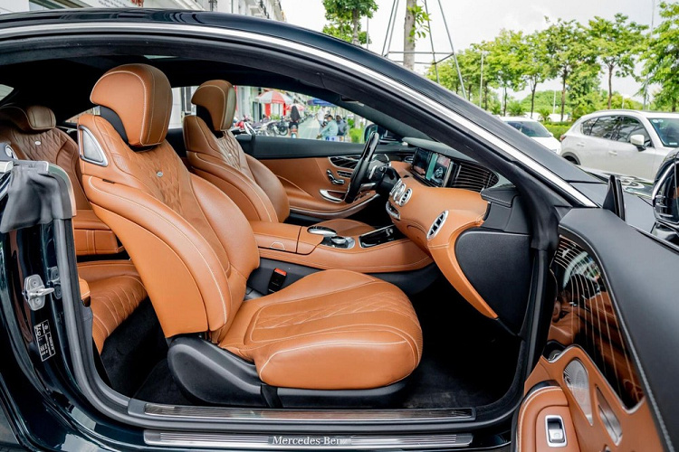 Cận cảnh Mercedes-Benz S400 Coupe 4Matic rao bán giá 4,7 tỷ đồng