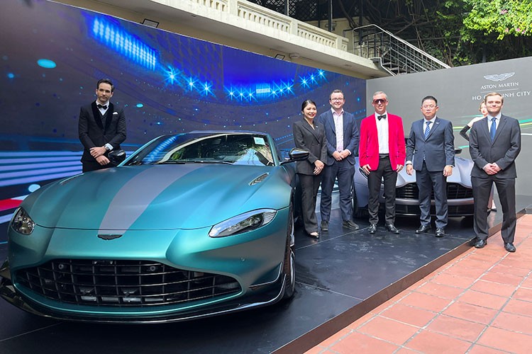 Aston Martin Vantage F1 Edition gia gan 19 ty dong cho dai gia Viet