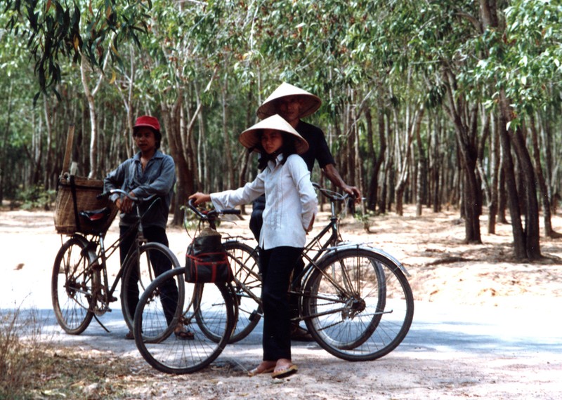 Chum anh cuoc song nguoi dan o Nha Trang nam 1988-Hinh-8