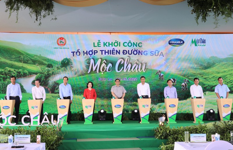 Kham pha to hop Thien duong sua Vinamilk va Moc Chau Milk vua khoi cong-Hinh-11