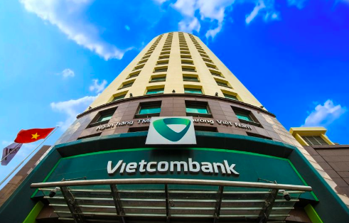Vietcombank bat ngo giam 1%/nam lai suat khoan vay VND cho khach hang hien huu