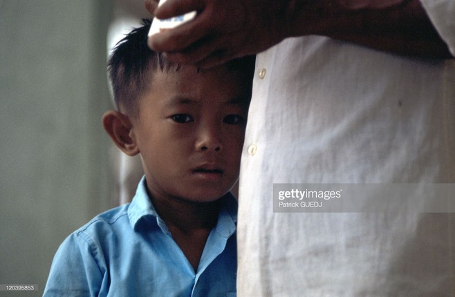 Chum anh tre em Viet Nam cuoi thap nien 1990 qua anh cua Patrick Guedj-Hinh-8