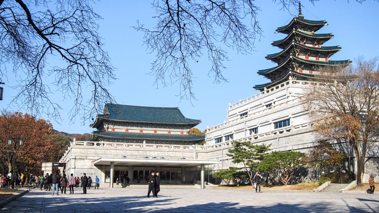 Một giờ tham quan cung điện Hoàng gia Hàn Quốc